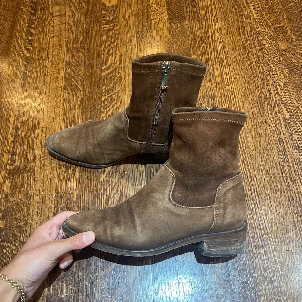 Aquatalia Women's Fallan Weatherproof Low Heel Booties - Picture 2 of 5